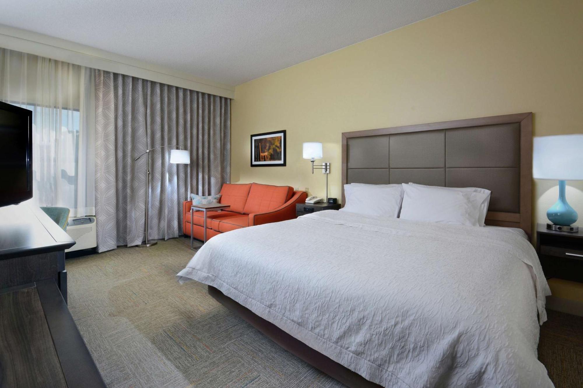 Hampton 3*
