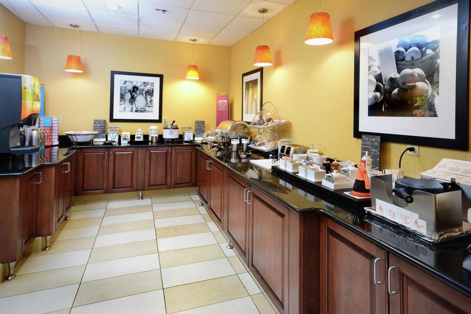 Hotel Hampton 3*