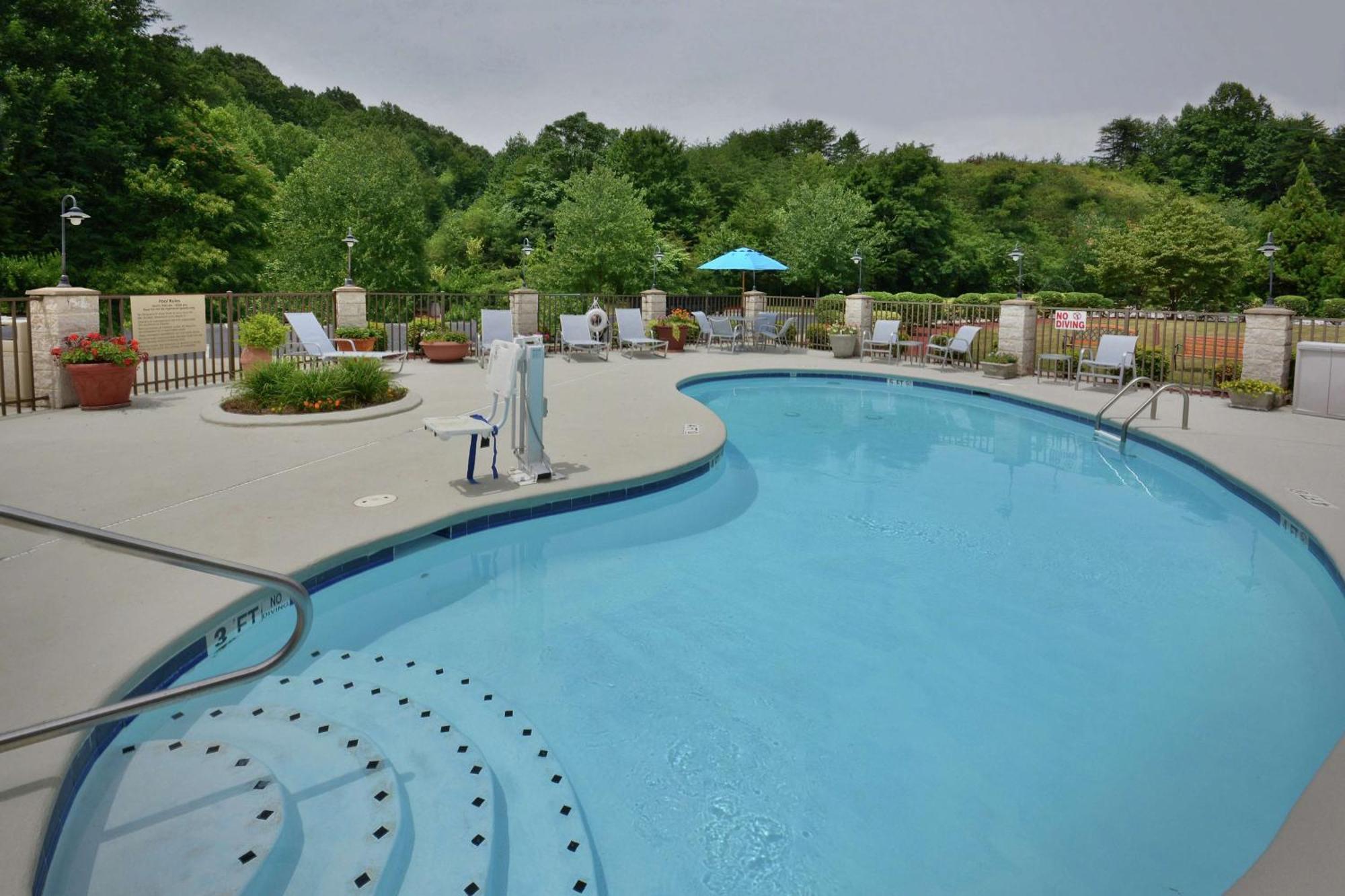 Hotel Hampton 3*