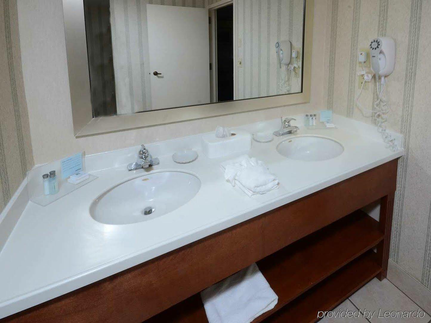 Hotel Hampton 3*